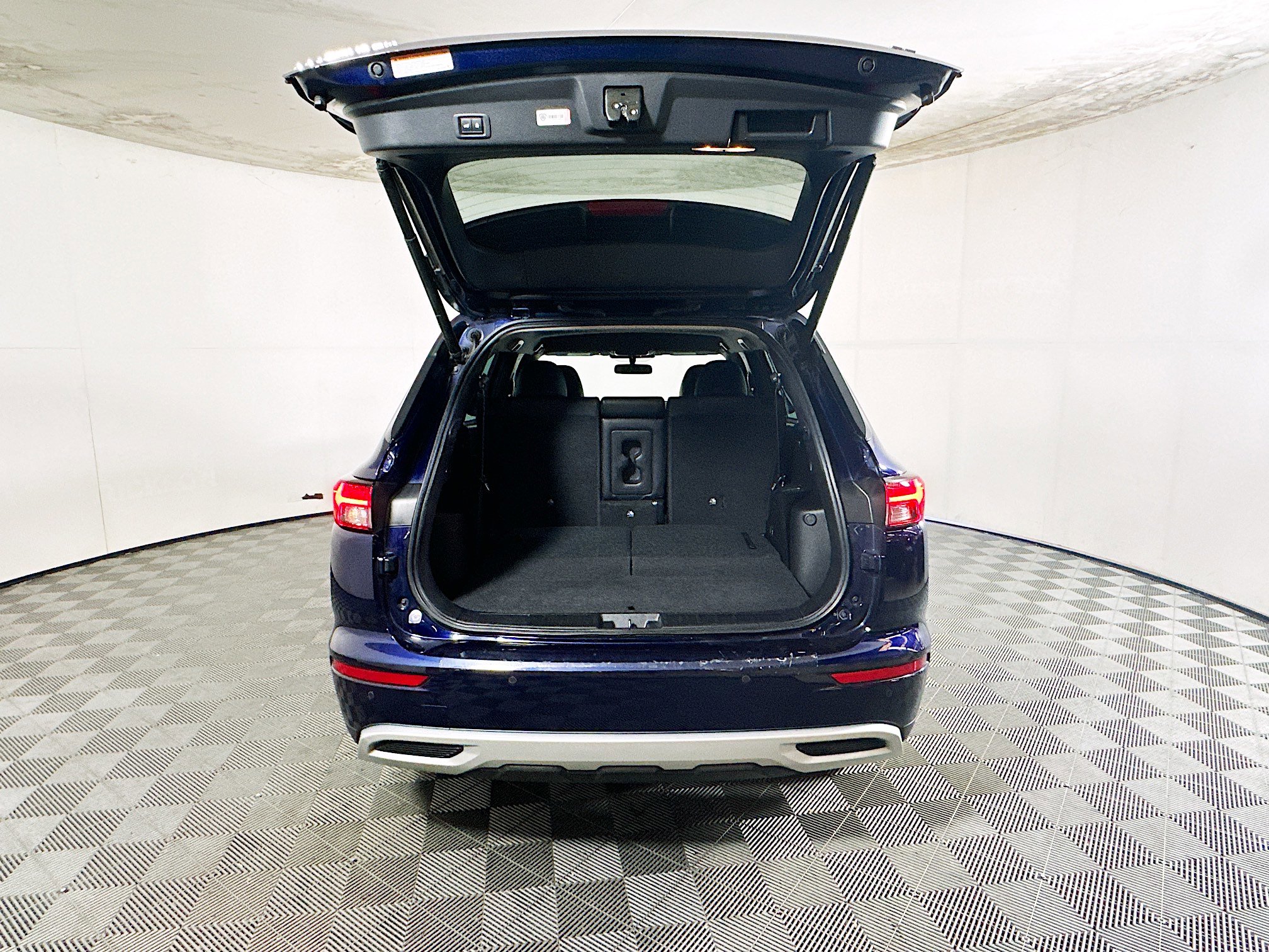 Used 2023 Mitsubishi Outlander SE FWD image 31