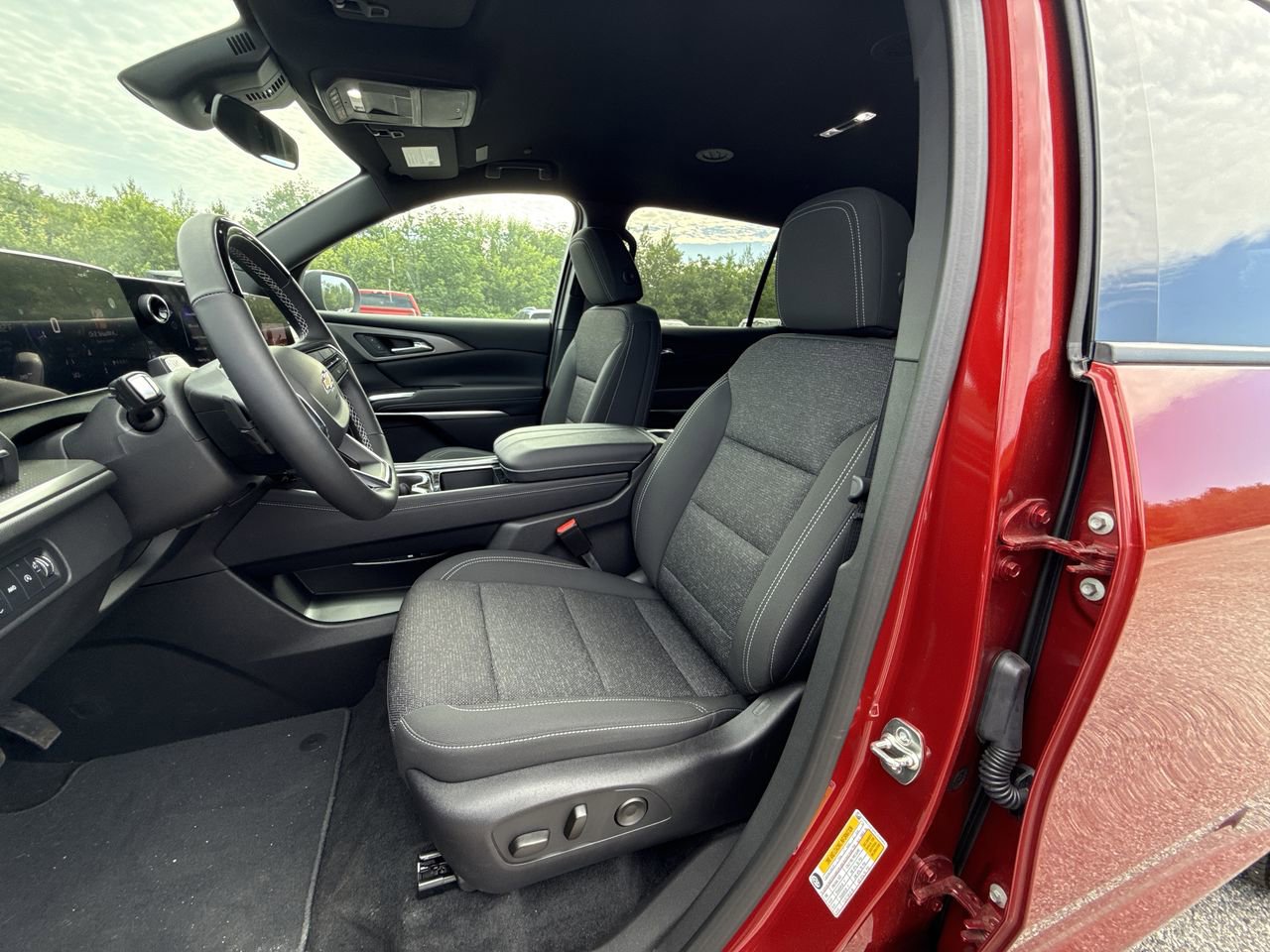 New 2025 Chevrolet Traverse LT w/ Enhanced Driving Package AWD/4WD image 54