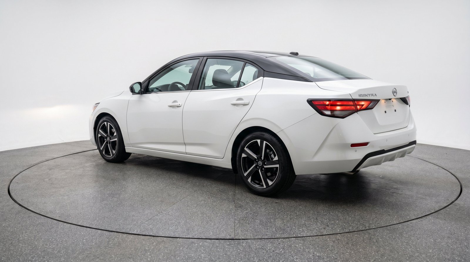 Used 2025 Nissan Sentra SV FWD image 6
