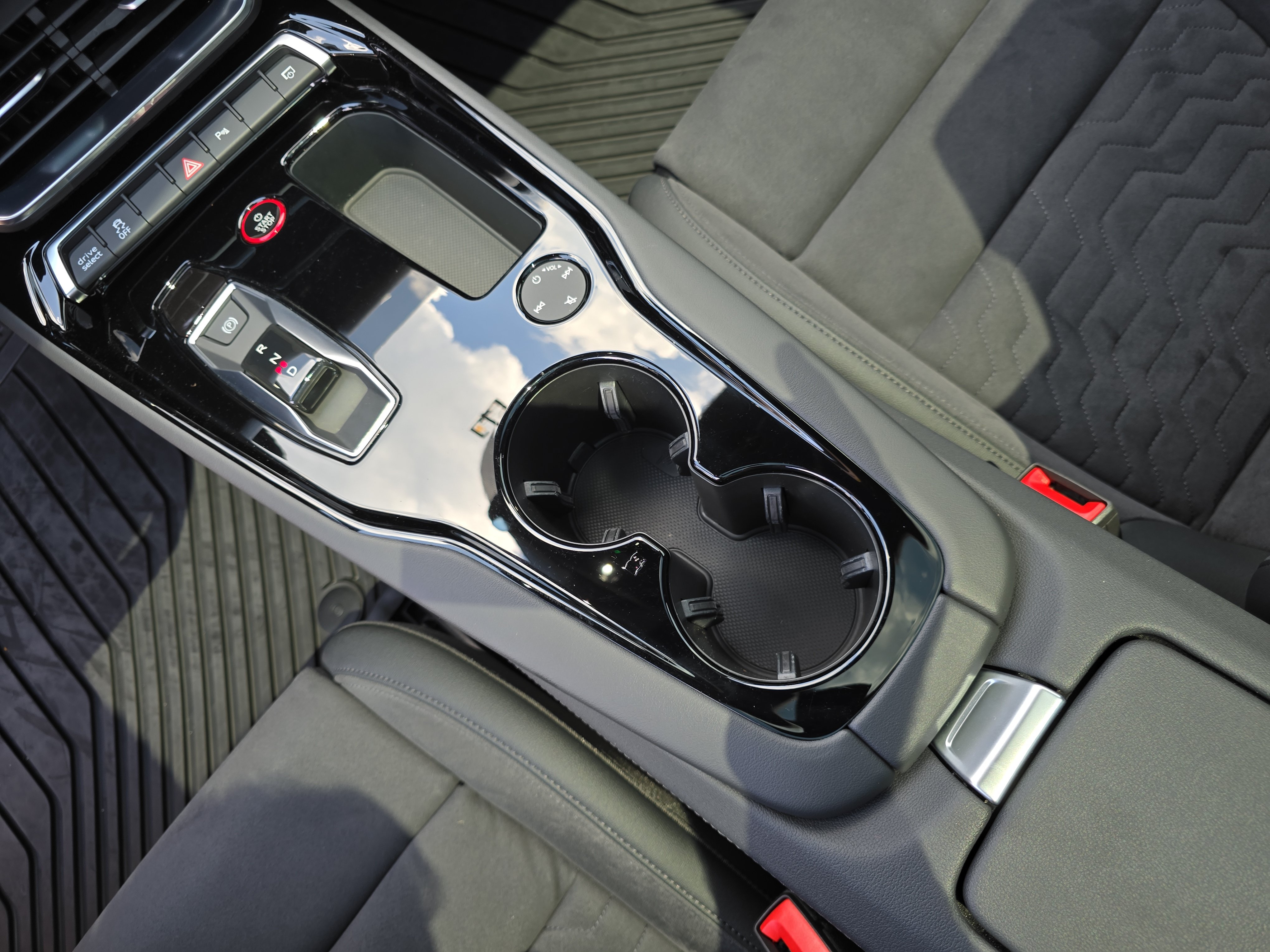 Used 2023 Audi e-tron GT Premium Plus w/ Executive Package AWD/4WD image 25