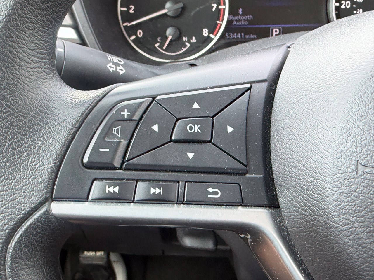 Used 2025 Nissan Altima 2.5 SV FWD image 10