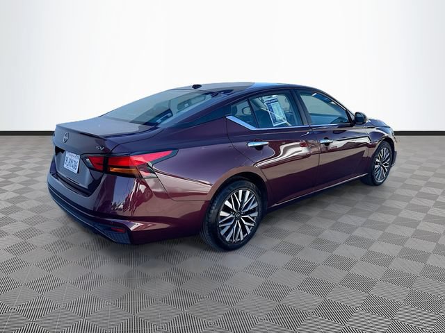 Used 2024 Nissan Altima 2.5 SV FWD image 7