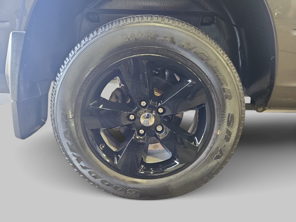 Used 2021 RAM 1500 Express w/ Wheel & Sound Group AWD/4WD image 35