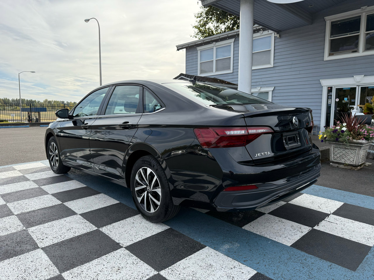 Used 2024 Volkswagen Jetta S image 8