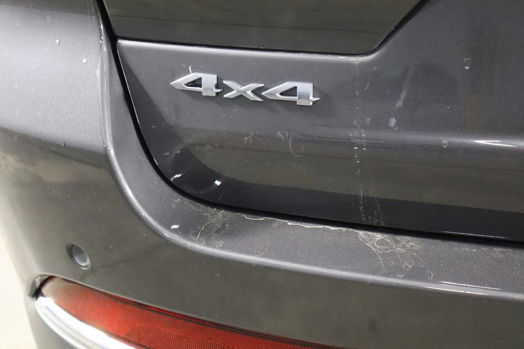 Used 2023 Jeep Grand Cherokee Laredo image 39