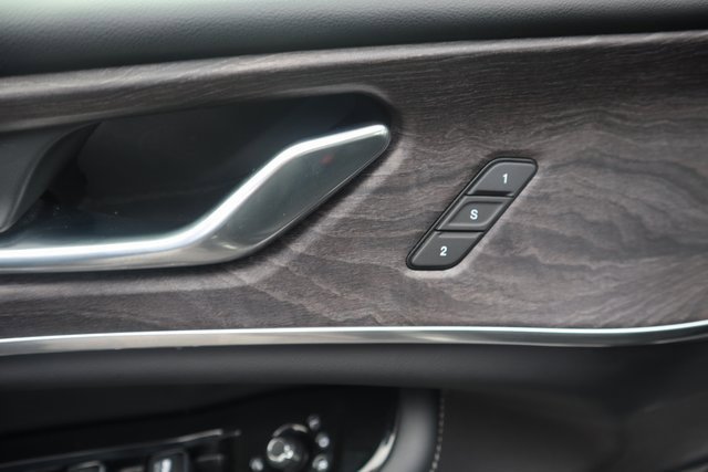 Used 2022 Jeep Grand Cherokee L Overland image 7