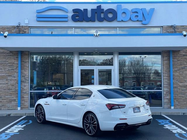 Used 2023 Maserati Ghibli Trofeo image 9