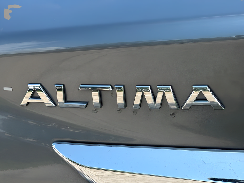 Used 2014 Nissan Altima 2.5 SV w/ Convenience Package FWD image 30