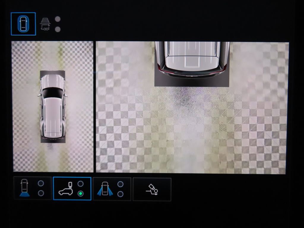 Used 2025 GMC Yukon Denali Ultimate image 24