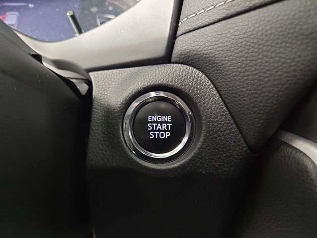 Used 2025 Toyota RAV4 XLE AWD/4WD image 24