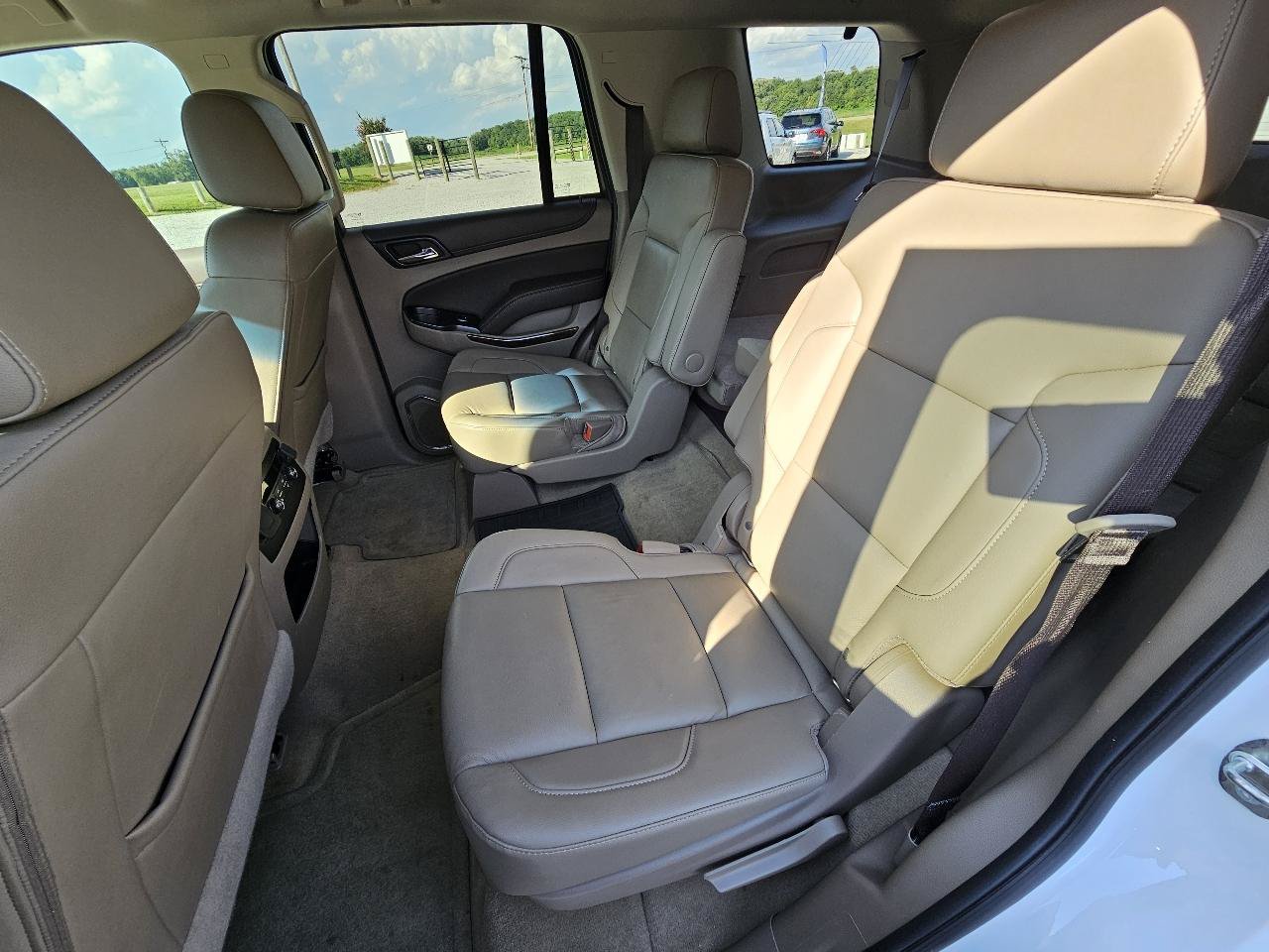 Used 2018 Chevrolet Tahoe LT w/ Luxury Package AWD/4WD image 20