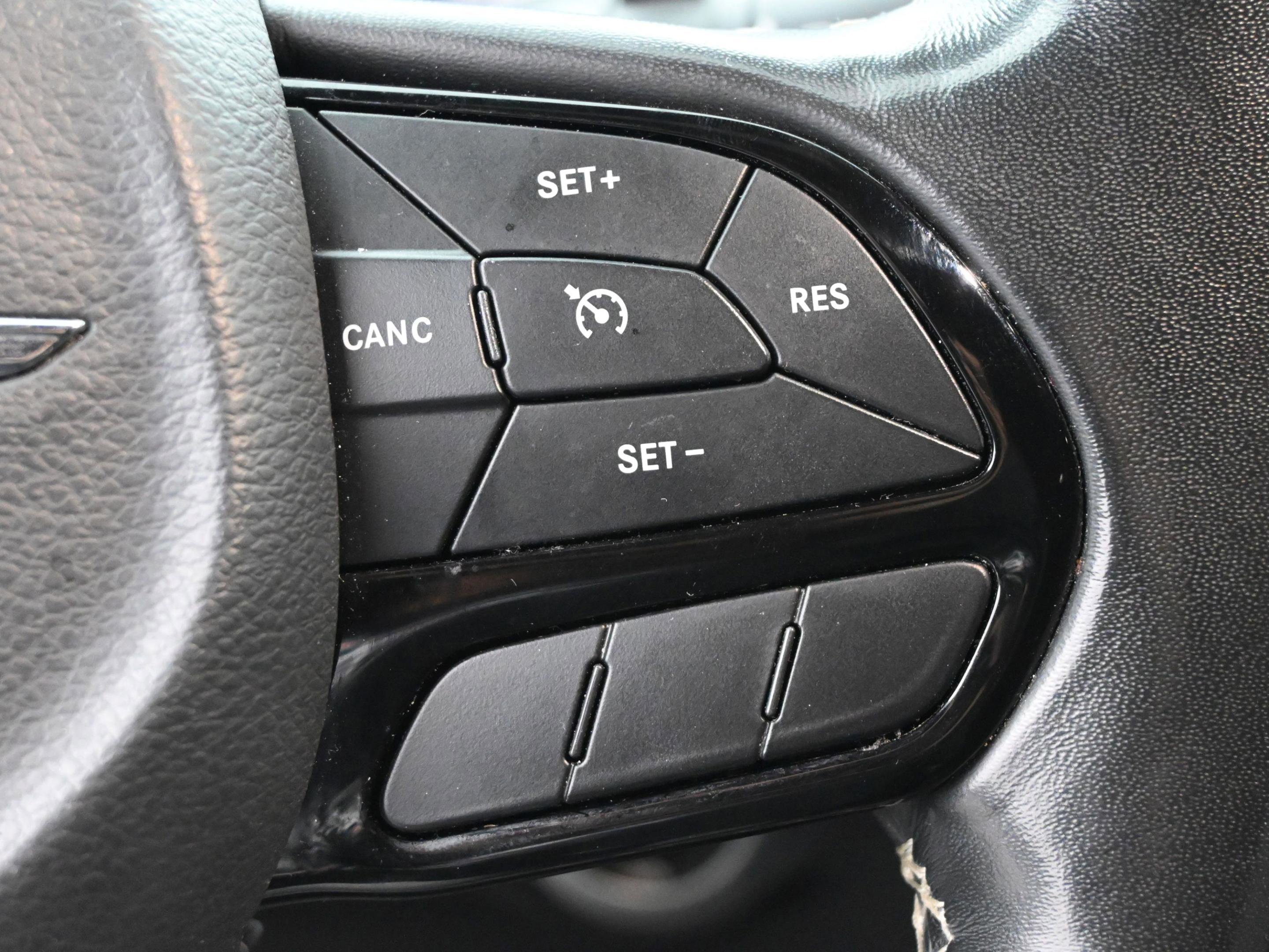 Used 2020 Chrysler Pacifica Touring-L w/ S Appearance Package image 19