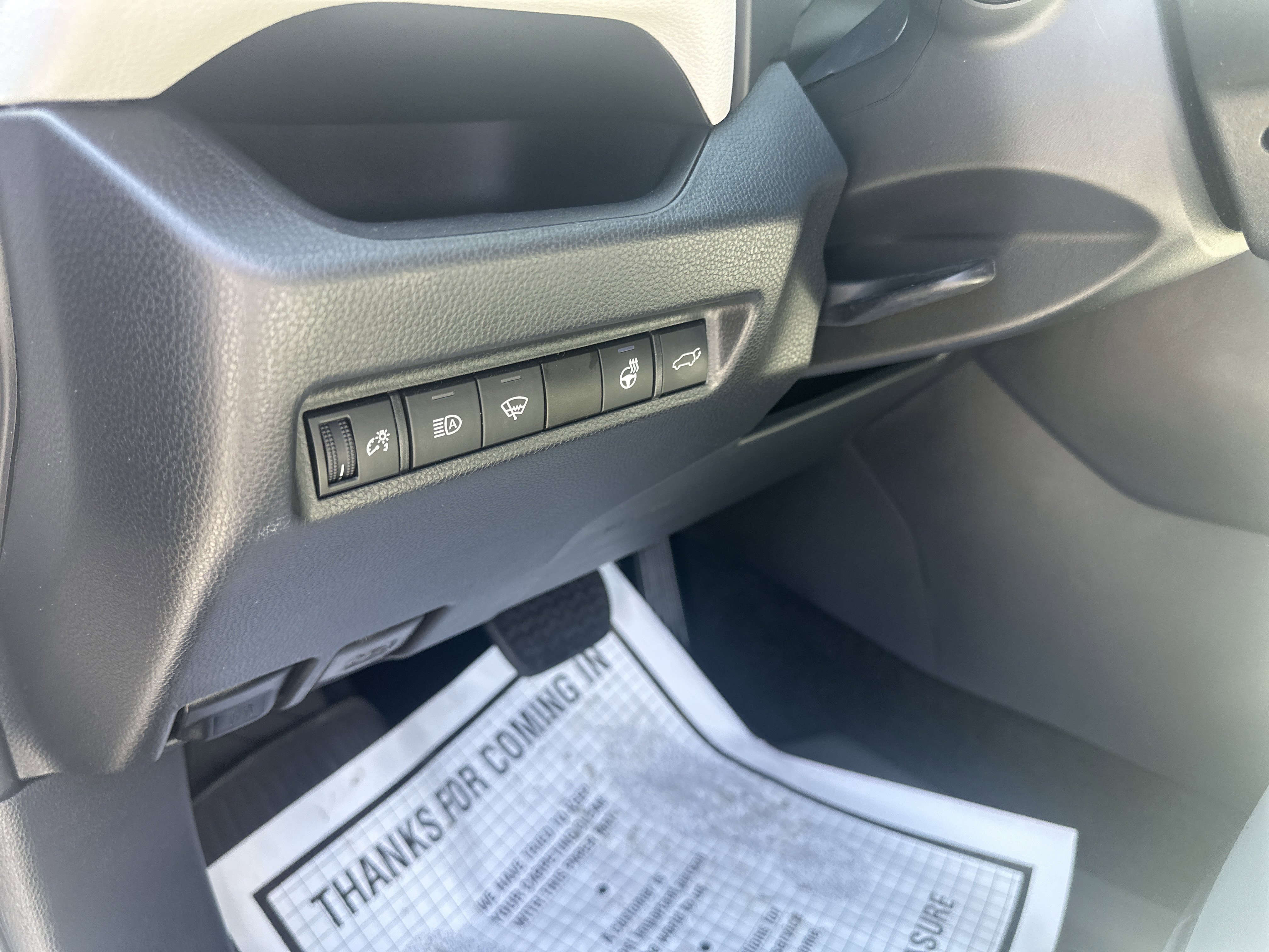 Used 2021 Toyota RAV4 XLE Premium image 32