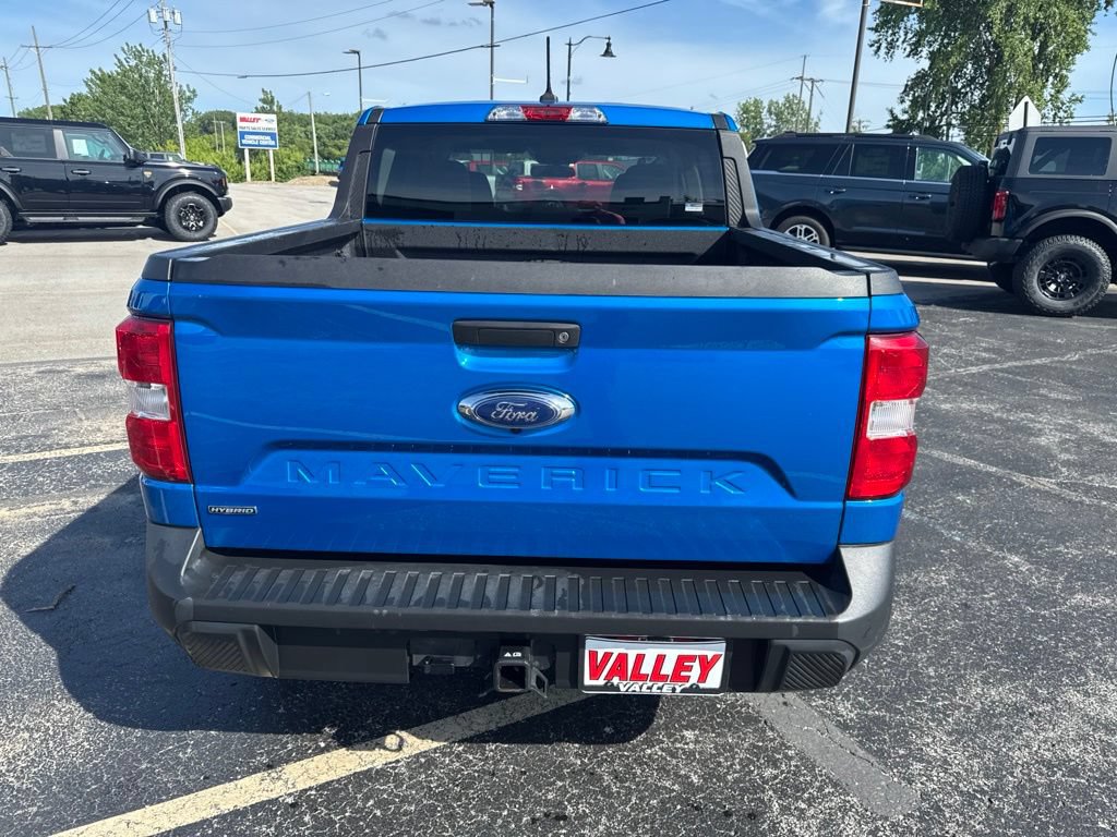 Used 2022 Ford Maverick XLT FWD image 4