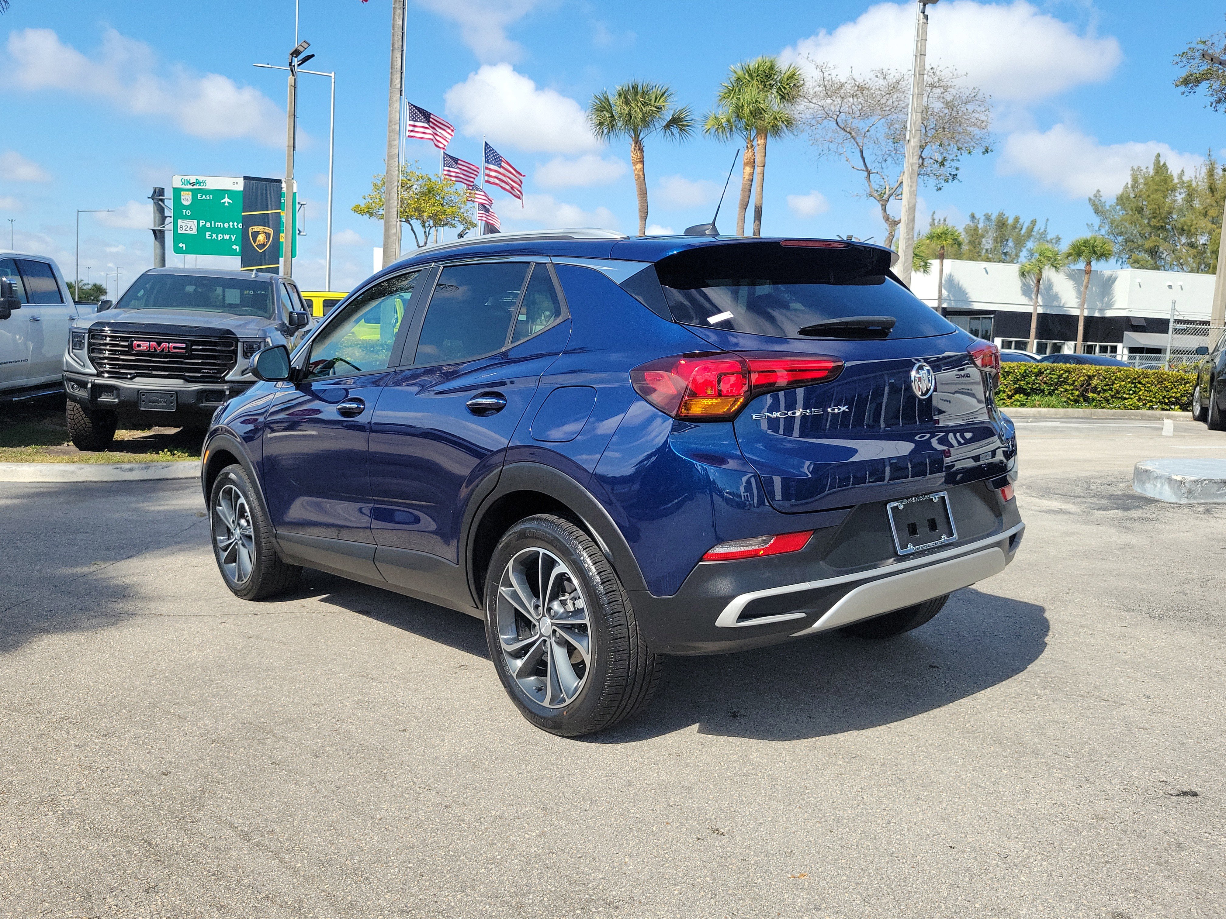 Used 2023 Buick Encore GX Select image 7