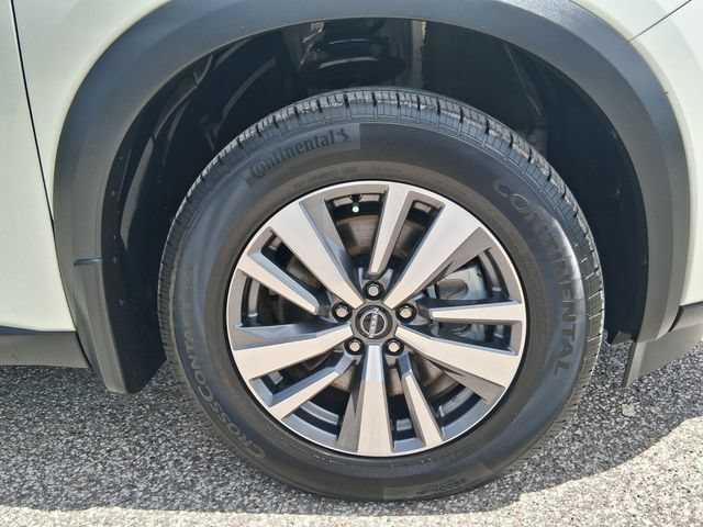 Used 2024 Nissan Pathfinder SL FWD image 11