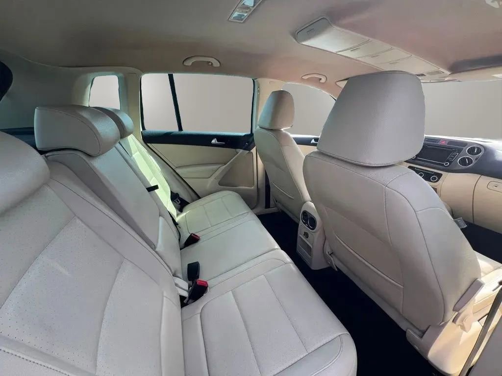Used 2011 Volkswagen Tiguan S FWD image 13