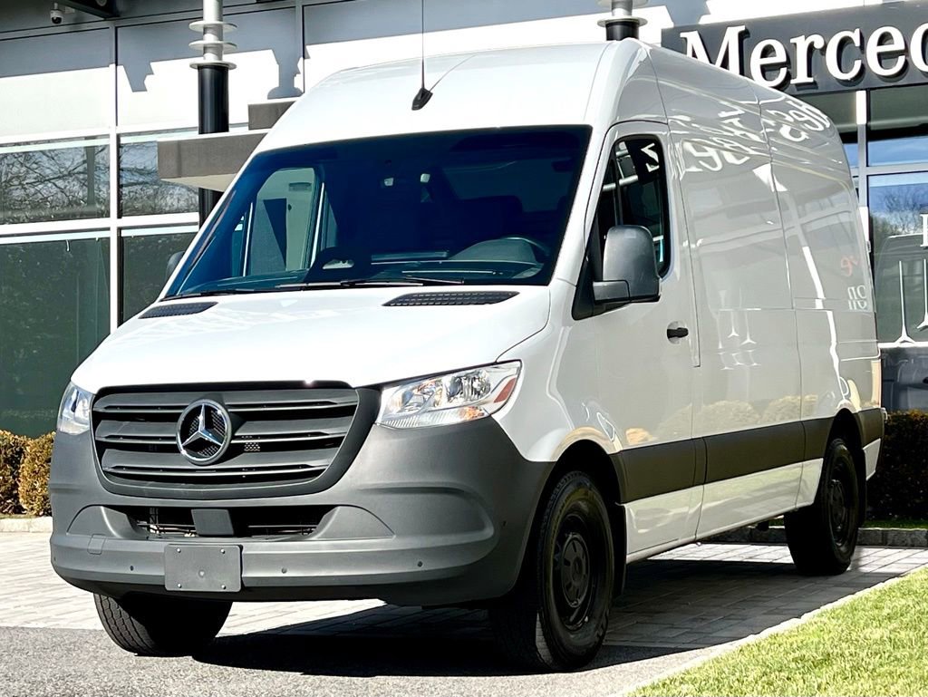 Used 2025 Mercedes-Benz Sprinter 2500 image 3
