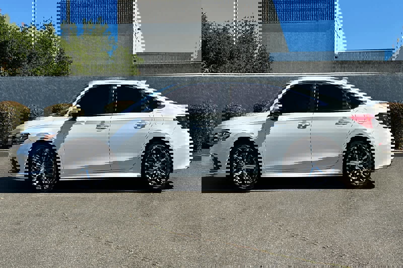 Used 2023 Honda Civic Touring image 9