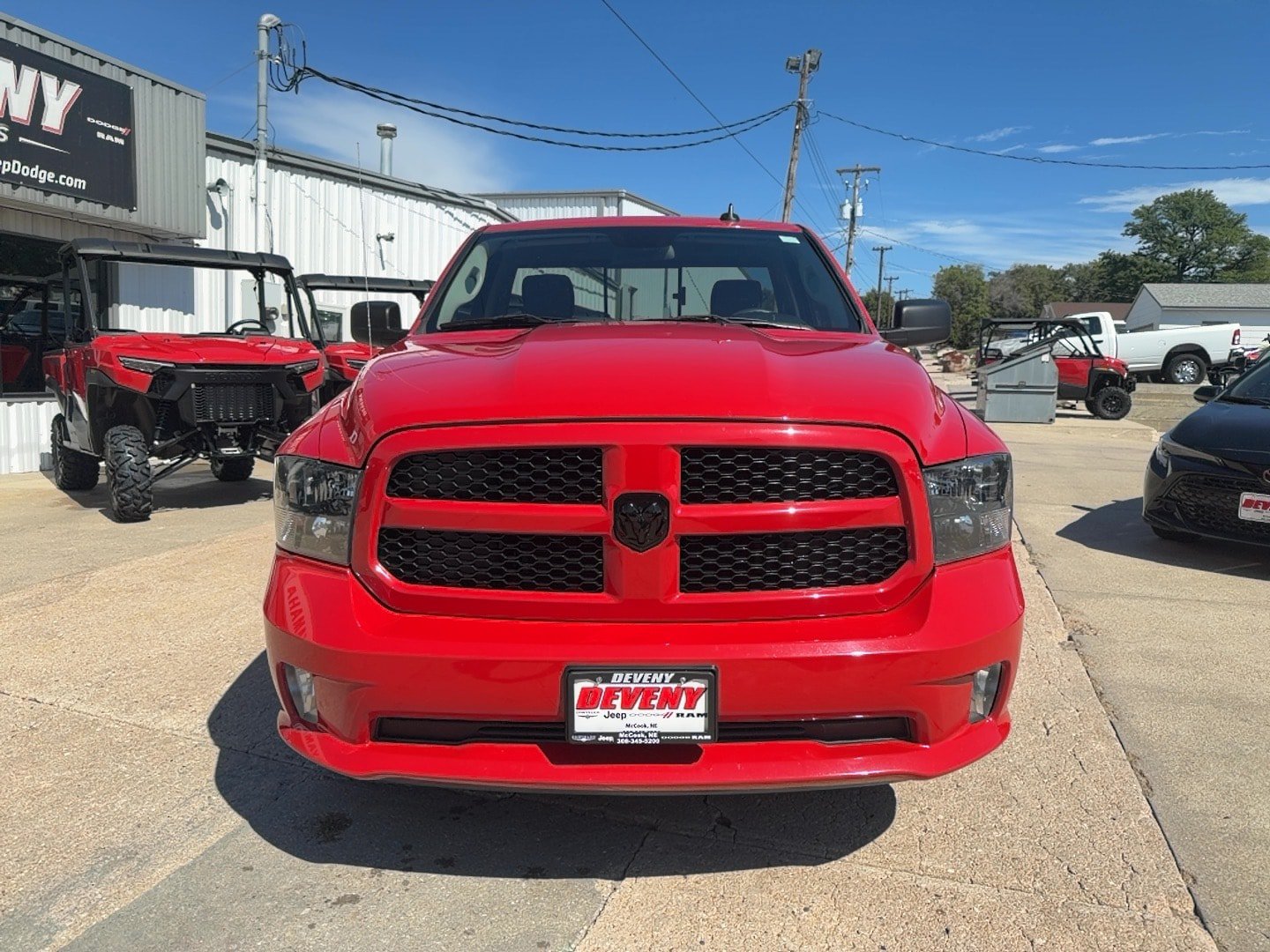Used 2021 RAM 1500 Express w/ Express Value Package AWD/4WD image 3