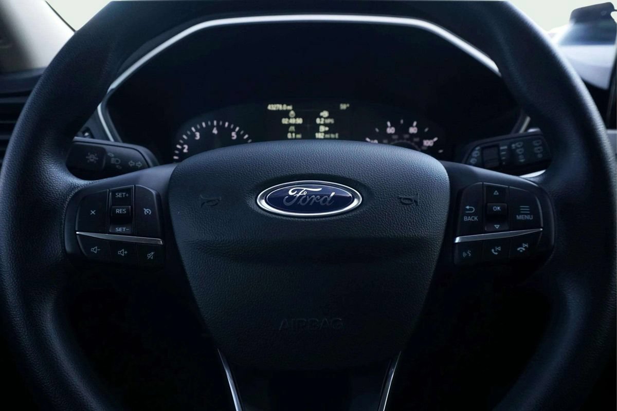 Used 2020 Ford Escape SE FWD image 25