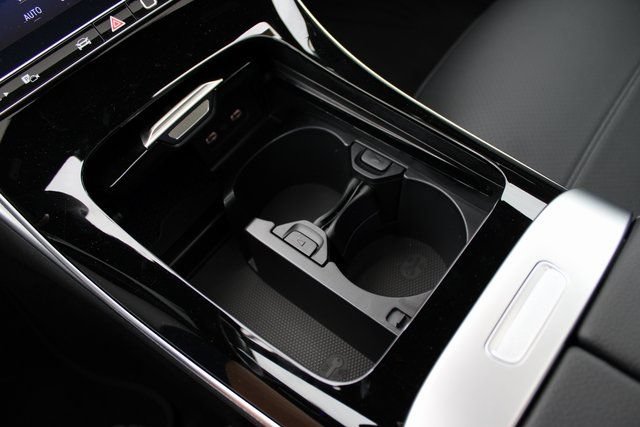 New 2025 Mercedes-Benz C 300 4MATIC Sedan image 25