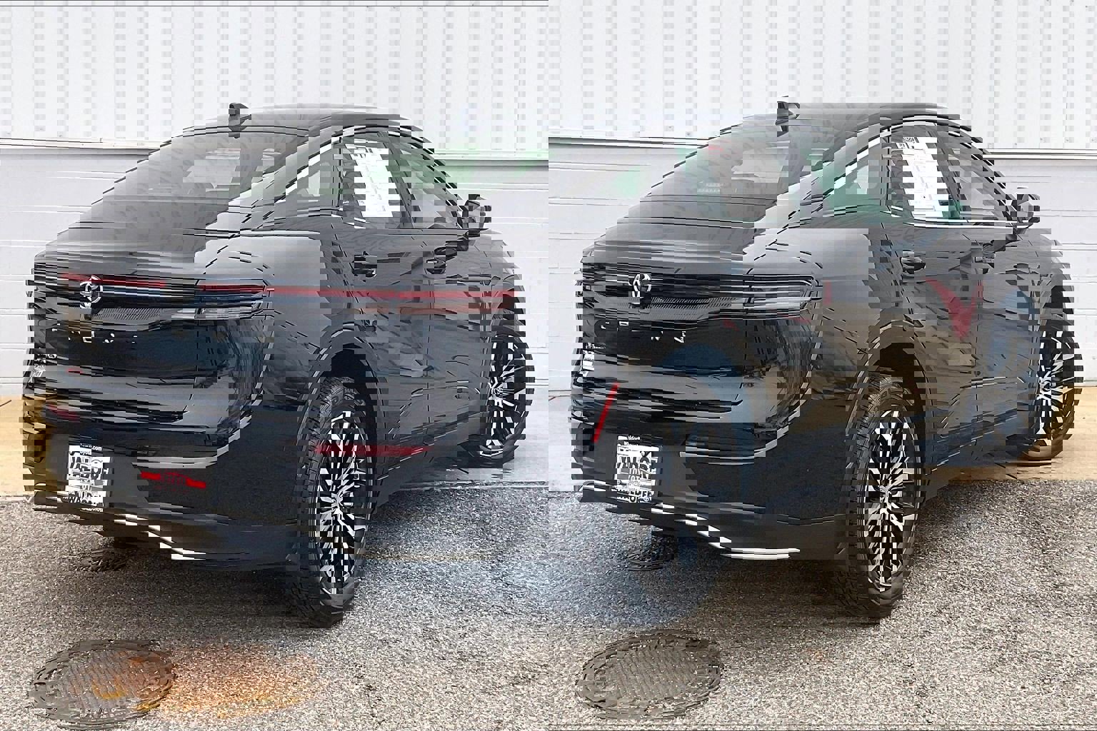 Used 2025 Toyota Crown XLE image 17