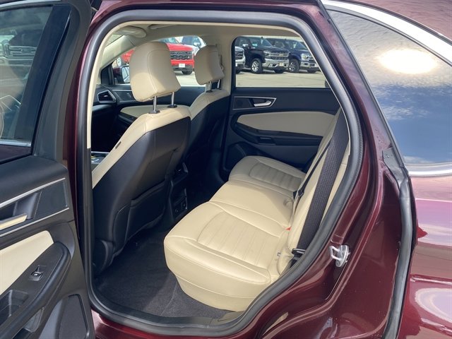 Used 2024 Ford Edge SEL w/ Convenience Package image 17