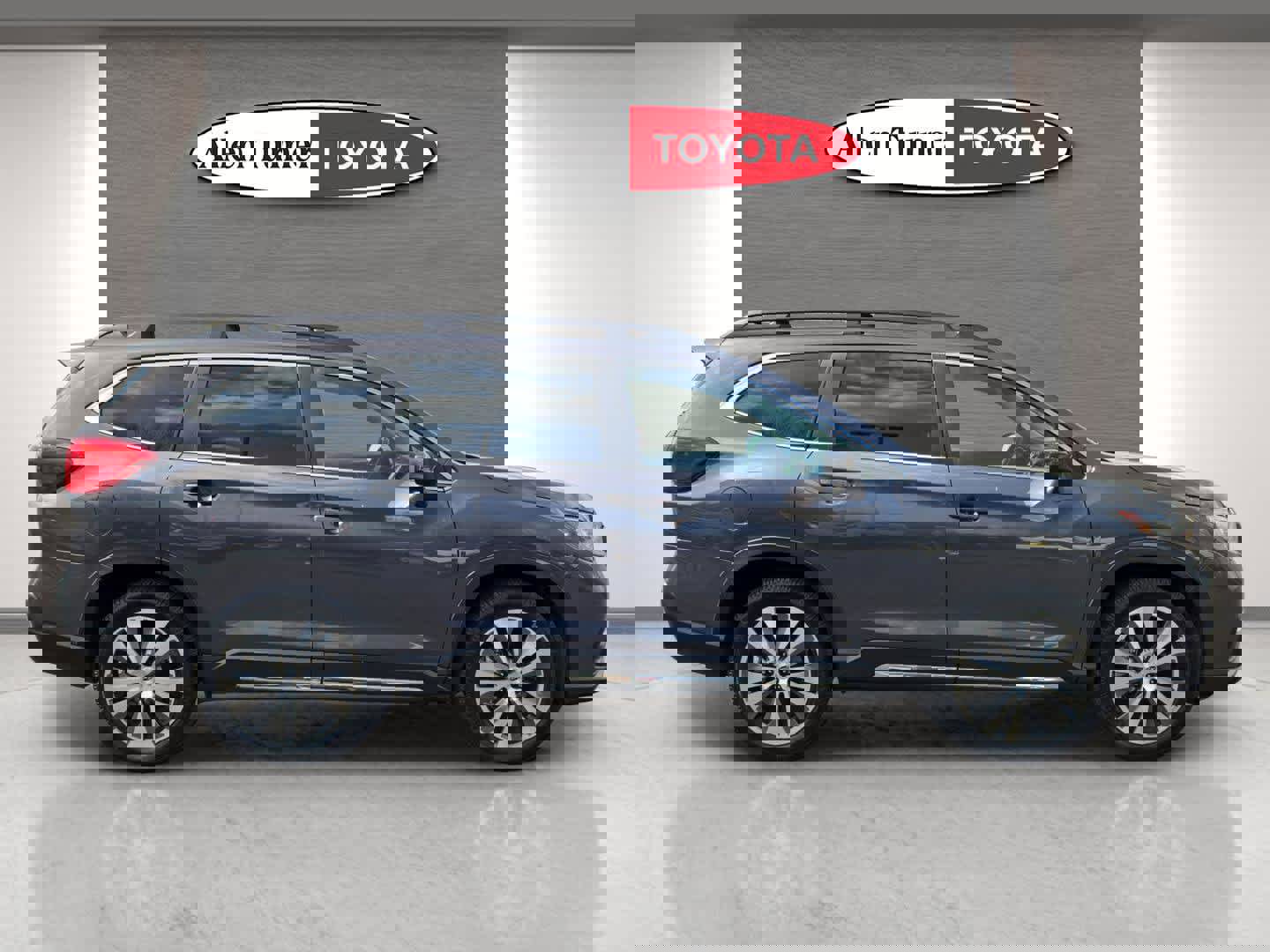 Used 2022 Subaru Ascent Limited image 5