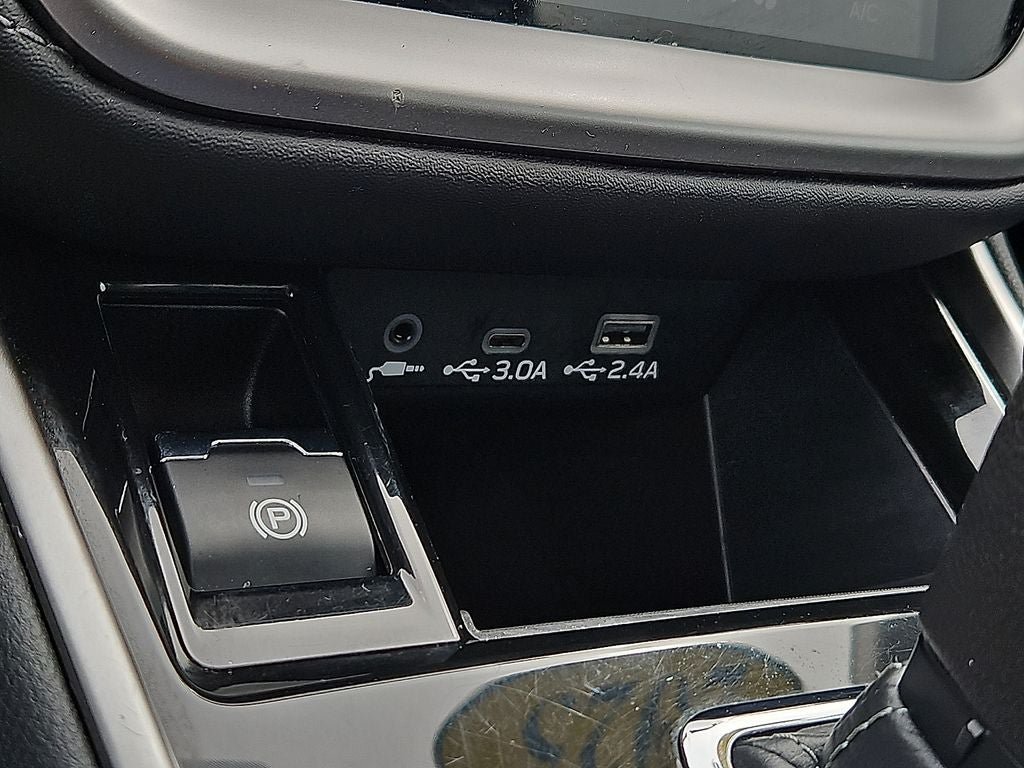 Used 2025 Subaru Outback Premium AWD/4WD image 28