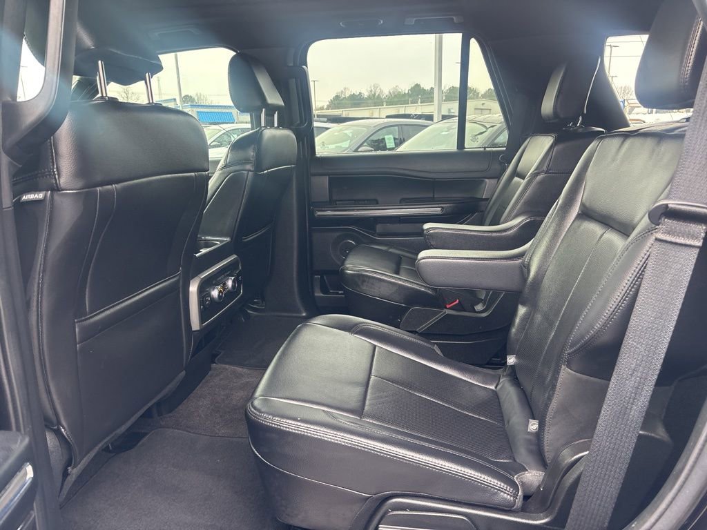 Used 2021 Ford Expedition XLT image 16