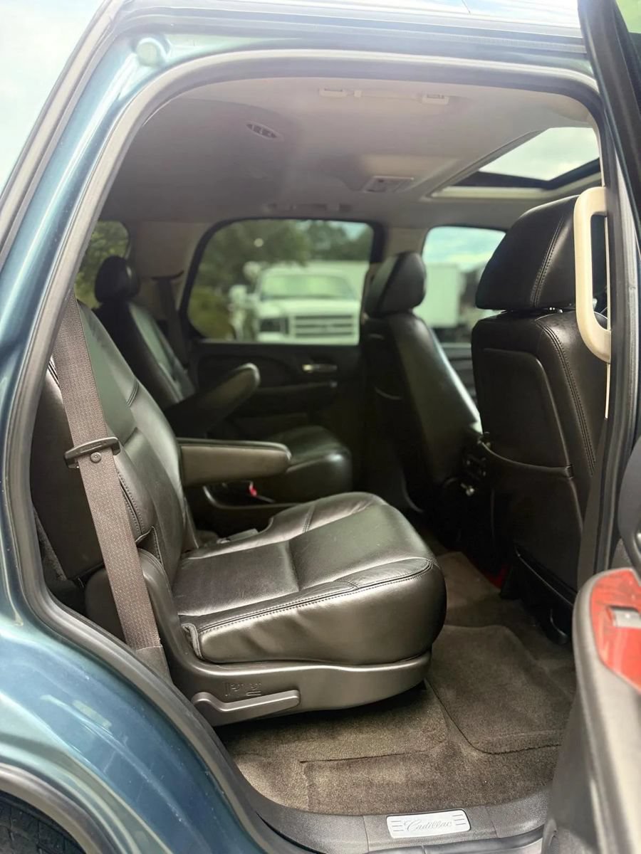 Used 2008 Cadillac Escalade AWD image 22