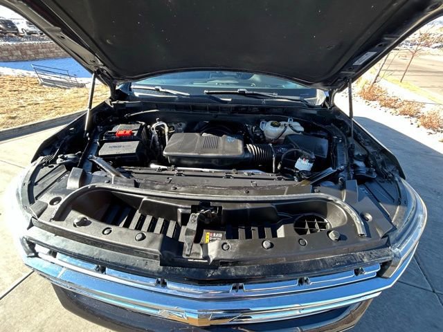 Used 2023 Chevrolet Suburban Premier image 32