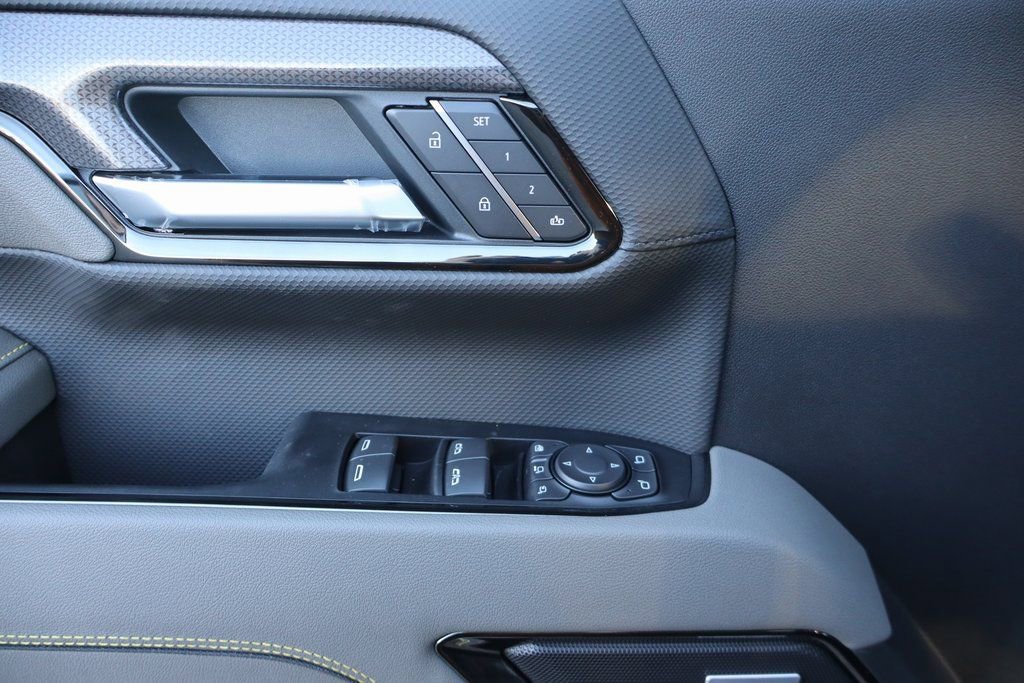 New 2026 Chevrolet Silverado 2500 ZR2 image 14