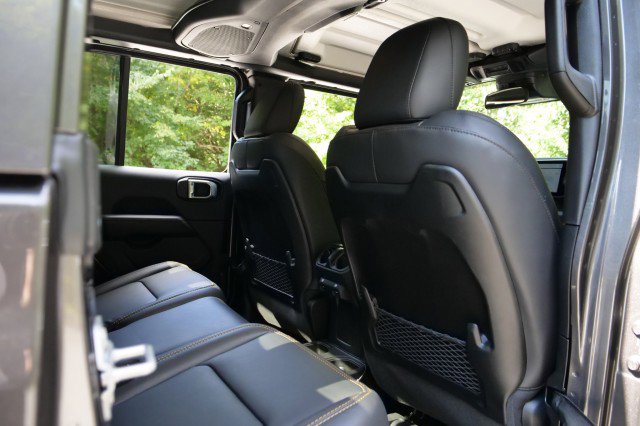 Used 2025 Jeep Gladiator Sport image 45