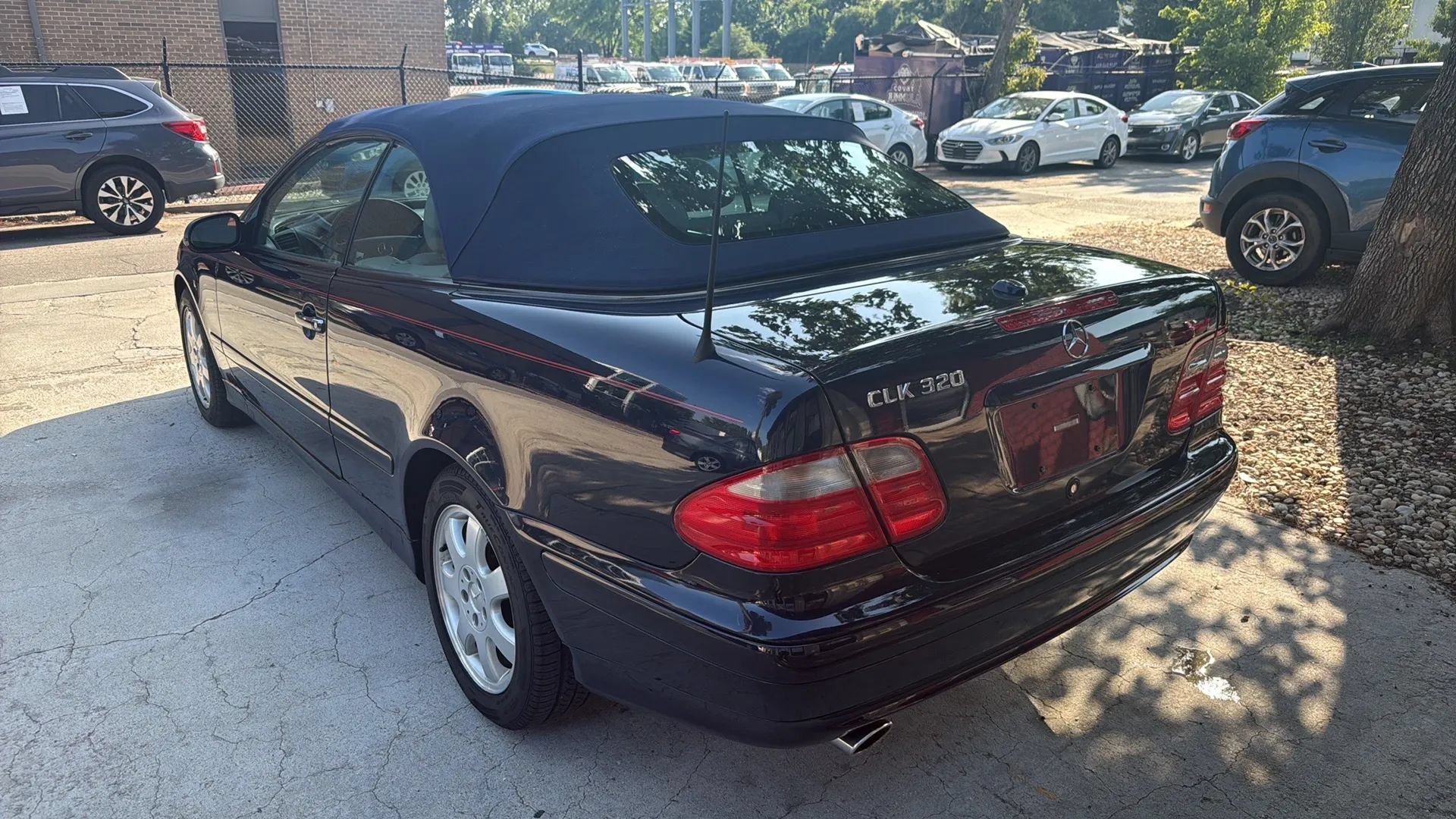 Used 2001 Mercedes-Benz CLK 320 Cabriolet w/ K2 Opt Pkg image 7