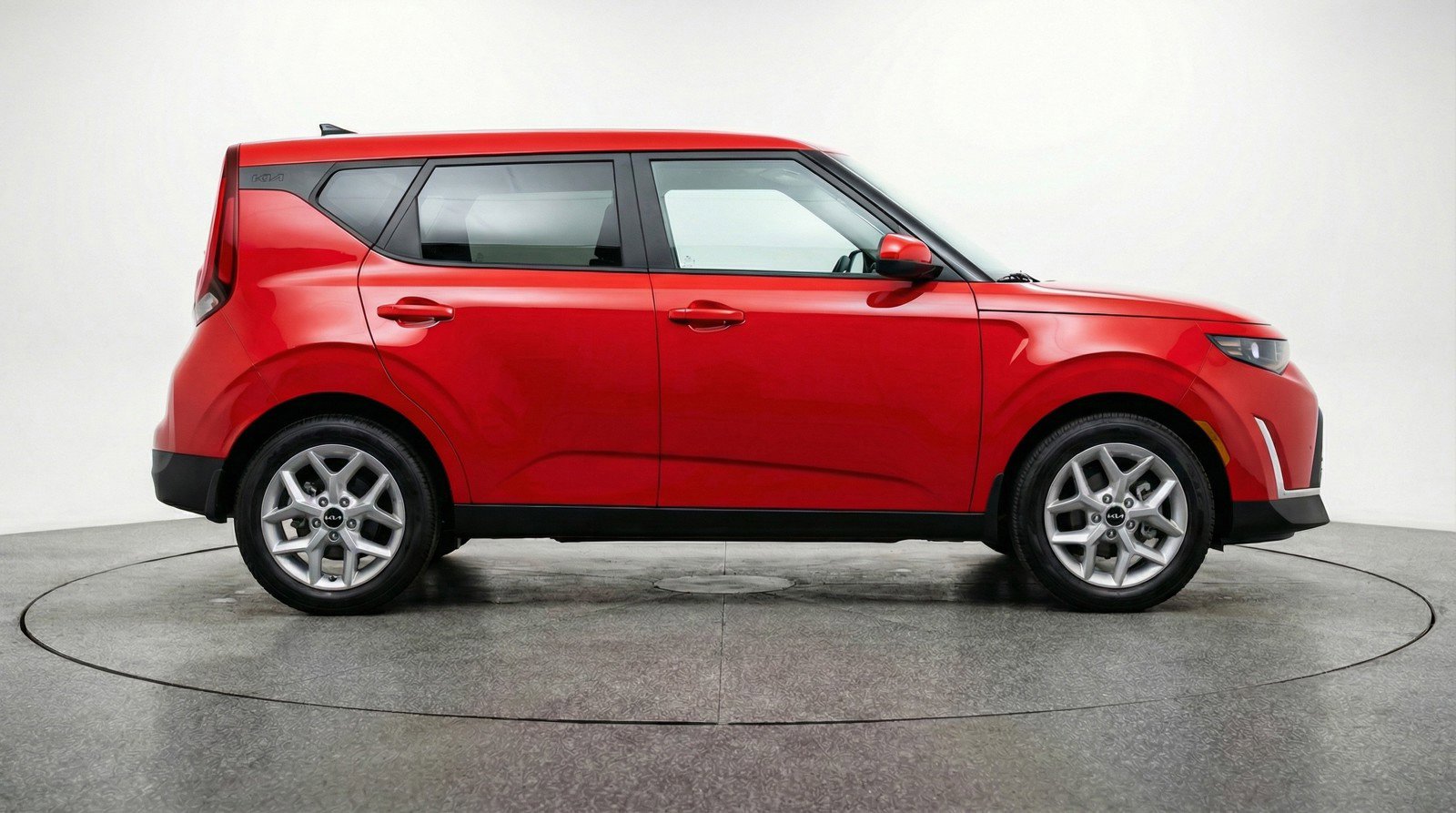 Used 2025 Kia Soul LX w/ LX Technology Package image 11