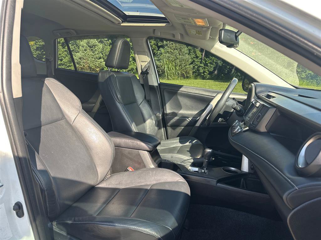 Used 2014 Toyota RAV4 Limited AWD/4WD image 22