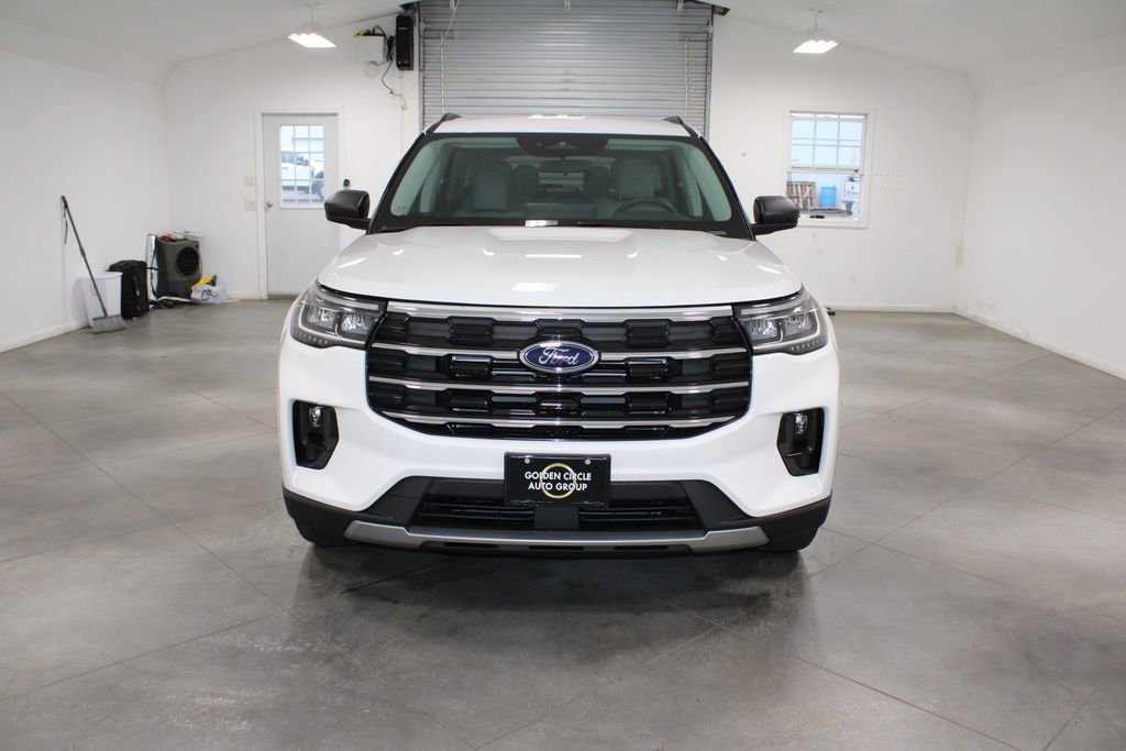 New 2026 Ford Explorer Active w/ Active Comfort Package image 2