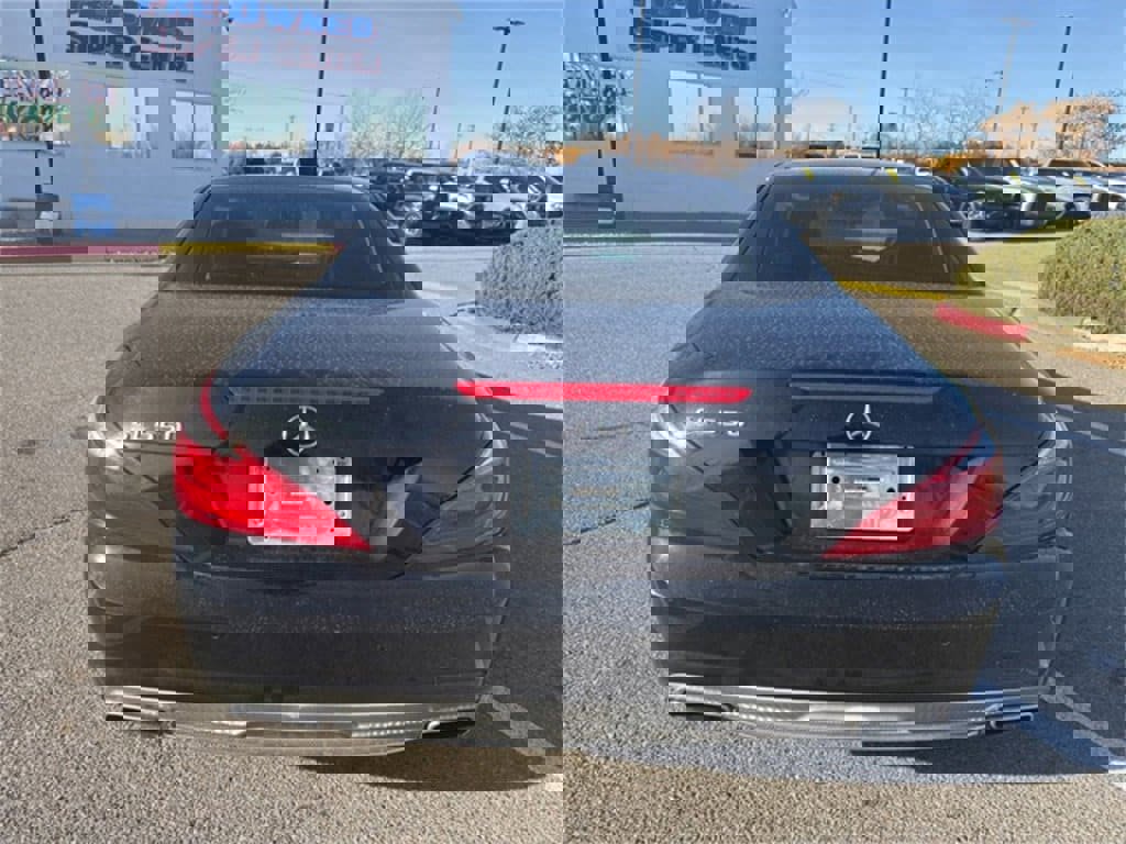 Used 2013 Mercedes-Benz SL 550 image 4