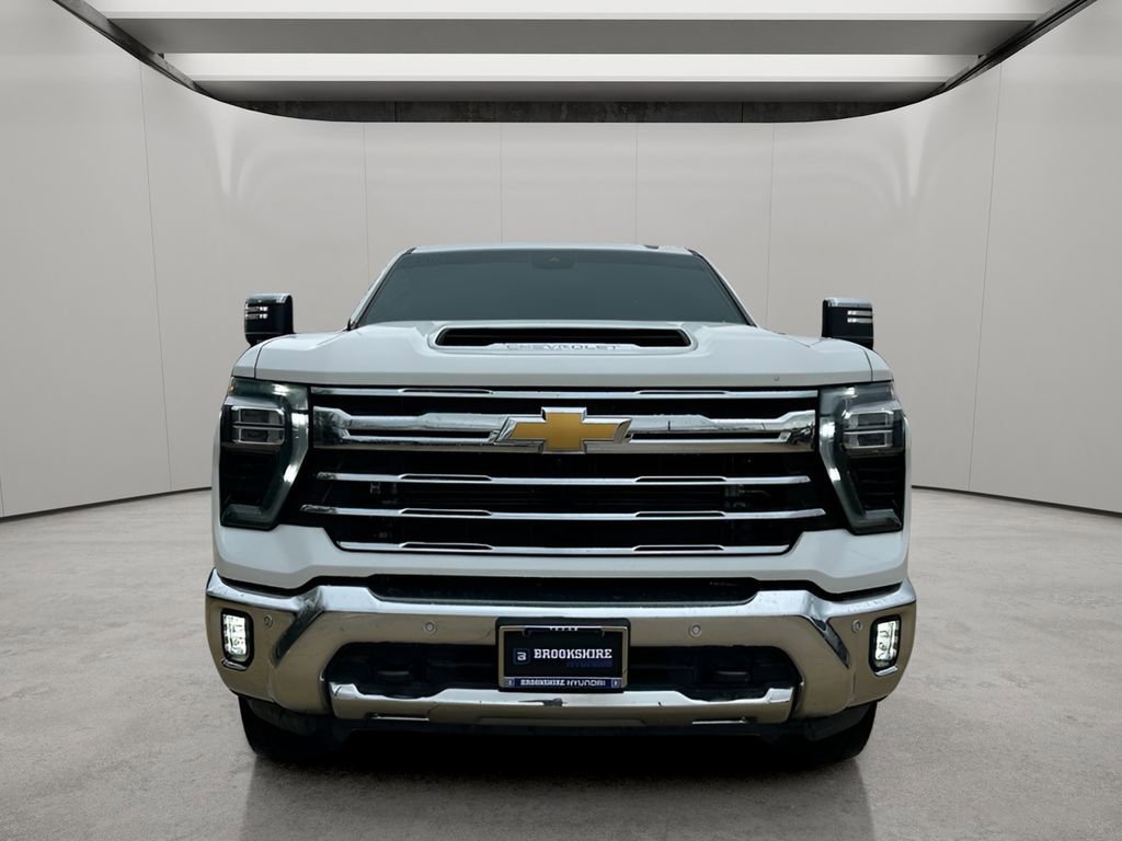 Used 2025 Chevrolet Silverado 2500 LTZ w/ LTZ Convenience Package AWD/4WD image 8