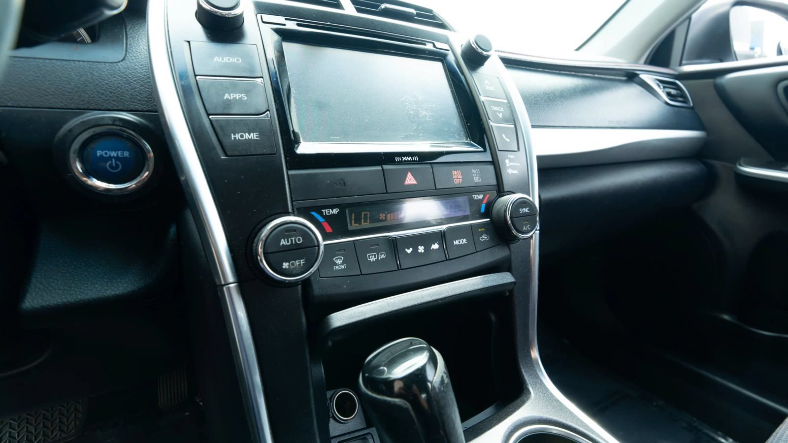 Used 2016 Toyota Camry SE FWD image 34