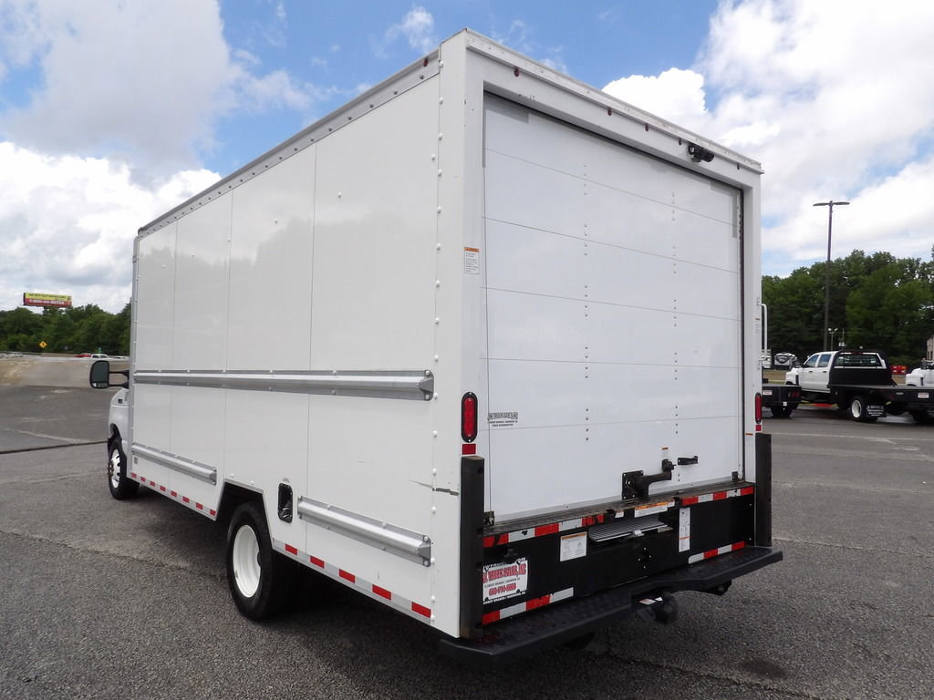 Used 2021 Ford E-350 and Econoline 350 Super Duty RWD image 5