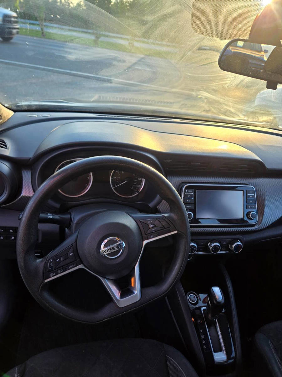 Used 2020 Nissan Kicks S FWD image 24