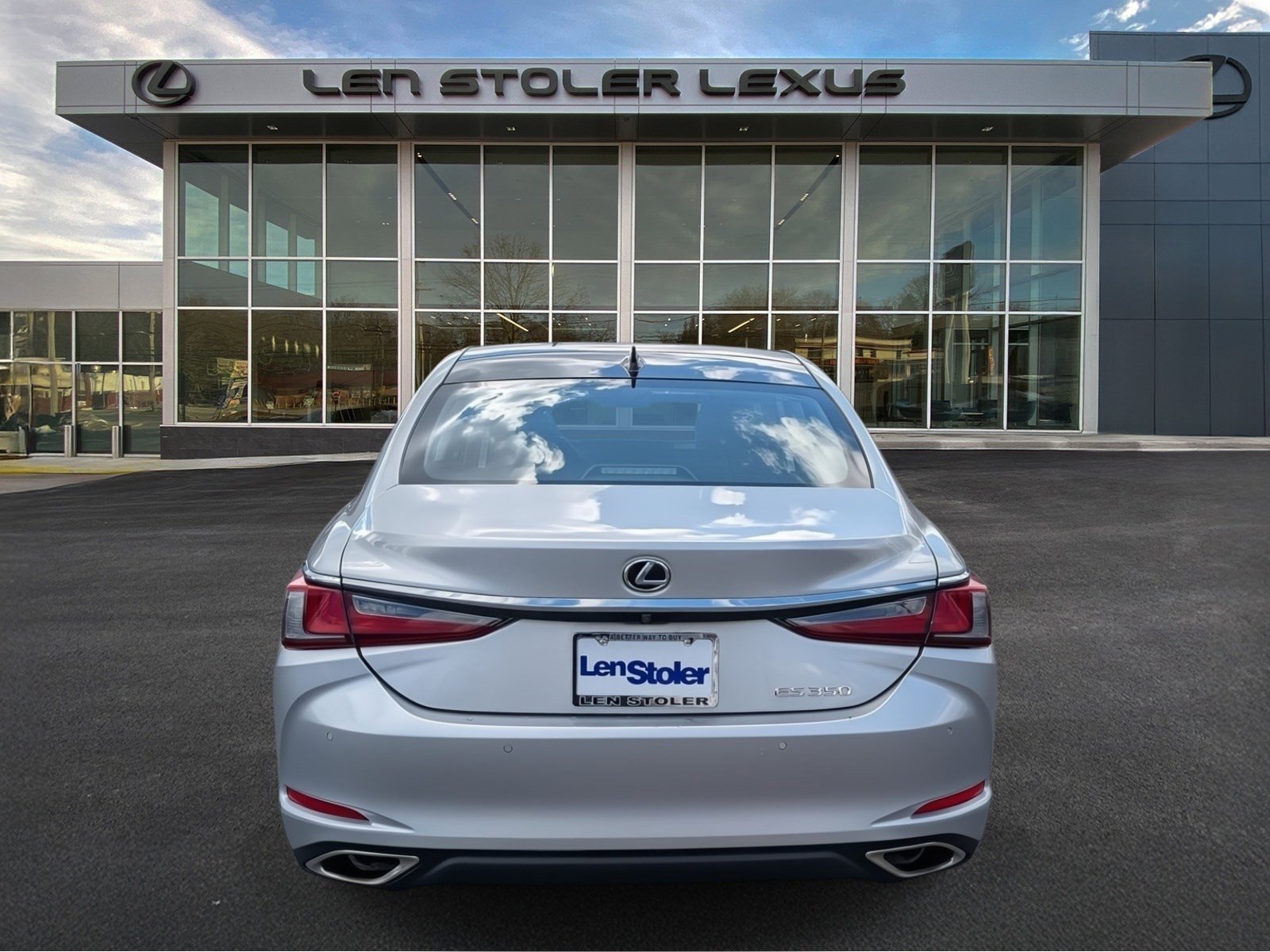 Used 2019 Lexus ES 350 Ultra Luxury w/ Accessory Package image 4