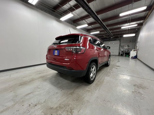 Used 2024 Jeep Compass Latitude image 8