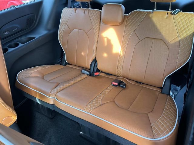 New 2026 Chrysler Pacifica Pinnacle FWD image 20