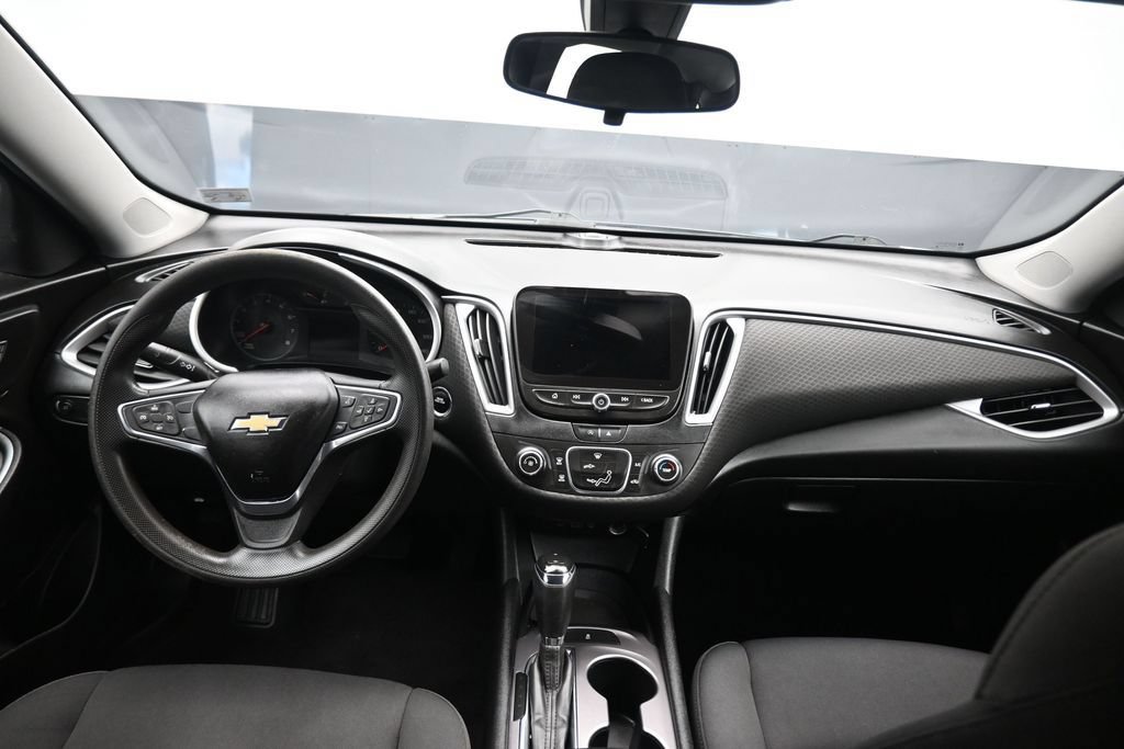 Used 2020 Chevrolet Malibu LS FWD image 34