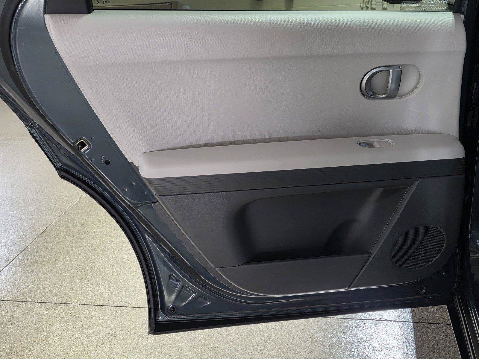 Used 2024 Hyundai Ioniq 5 SEL RWD image 13