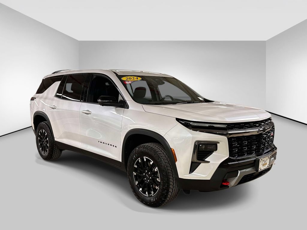 Used 2024 Chevrolet Traverse Z71 image 7